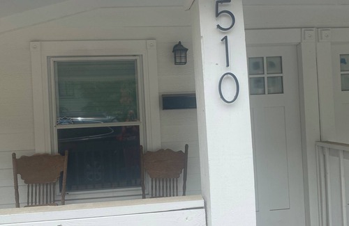 Old Fourth Ward House | Chic 1-bedroom 1-bath house with AC and WiFi in the heart of Atlanta