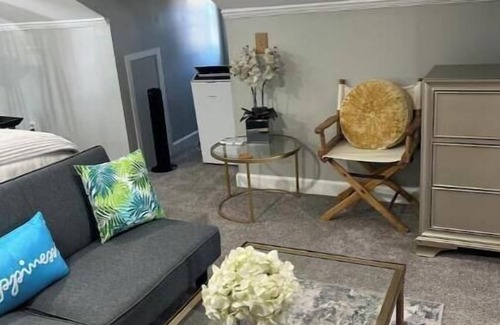 Terry Sanford Apartment | Chic 1-bedroom apartment in fabulous Fayetteville with AC, WiFi
