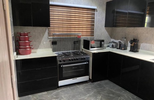 Kokrobite Apartment | Chic 1-bedroom apartment in fabulous Kokrobite with AC