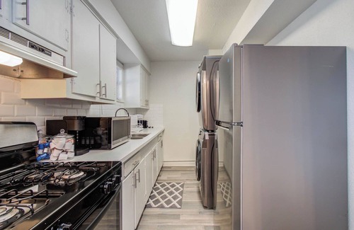 Hyde Park Apartment | Chic 1-bedroom apartment with WiFi, AC in welcoming Houston