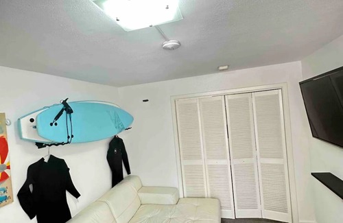Perth Central Business District Apartment | Chic 1-bedroom apartment with AC and WiFi in fabulous Perth
