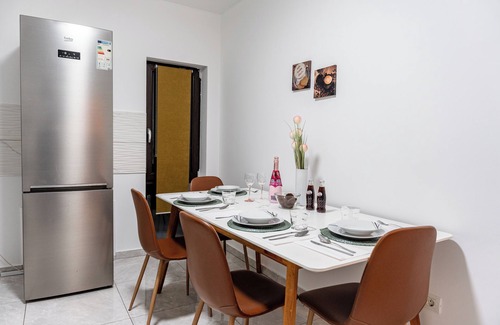 Giroc Apartment | Chic 1-bedroom apartment with AC, WiFi in cool GirocnApartament Sophia