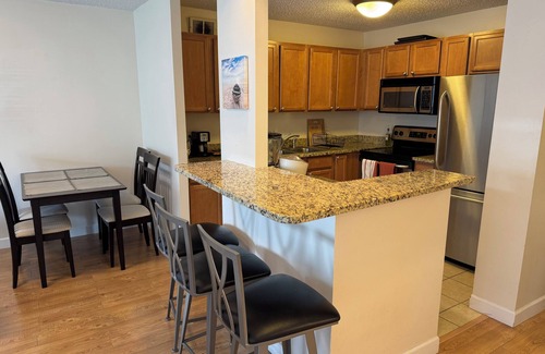 Near North Side Condo | Chic 1-bedroom condo in the heart of Chicago, next to Mag Mile