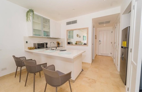 Cap Cana Marina Apartment | Chic 1-bedroom estudio with AC, WIFI private beachview in fabulous Punta Cana