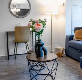 Toronto Entertainment District Apartment | Chic 1-BR Condo; Parking included; Downtown Core