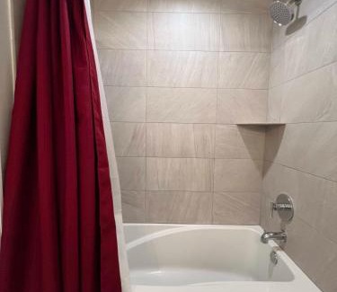 Near West Side Apartment | Chic 1 BR w Parking