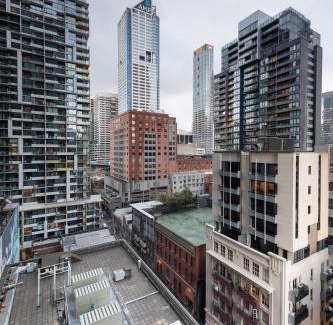 Melbourne Central Business District Apartment | Chic 1BR City Escape W Pool & Gym