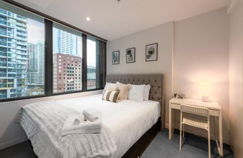 Melbourne Central Business District Apartment | Chic 1BR City Escape W Pool & Gym