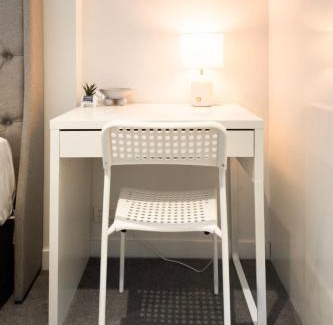 Melbourne Central Business District Apartment | Chic 1BR City Escape W Pool & Gym