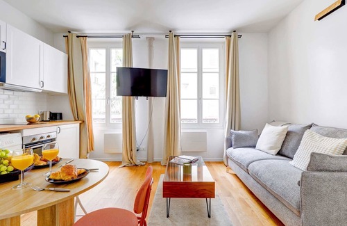 Quartier du Gros-Caillou Apartment | Chic 1BR Flat by the Eiffel Tower Sleeps 4