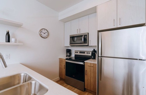 Winnipeg Apartment | Chic 1BR Heaven Near Osborne Village and The Forks