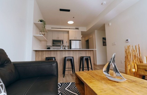 Winnipeg Apartment | Chic 1BR Heaven Near Osborne Village and The Forks