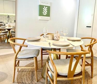 Randwick Apartment | Chic 1BR Walk to Coogee Sands & Hospital