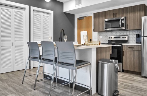 Zephyrhills Condo | Chic 2 BDR Condo Steps from Tennis and Wellness Center, Pickleball
