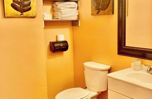 St. Cloud Apartment | Chic 2-Bedroom Apartment in Charming St. Cloud 25 miles to Disney