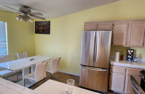 Sunrise Manor Condo | Chic 2-bedroom condo with unobstructed View of Vegas skyline!