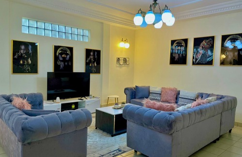 Yaounde Apartment | Chic 2-bedroom corporate apartment in Yaoundé with AC, WiFi