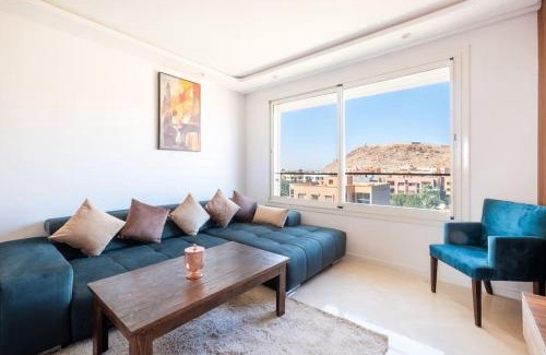 Camp El Ghoul Apartment | Chic 2 Bedroom with Mountain views Gueliz