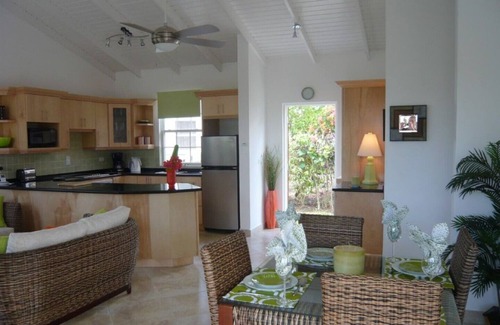 Saint Peter Parish Villa | Chic 2 BR villa- 10 min Walk to Heywoods Beach & Speightstown West Coast
