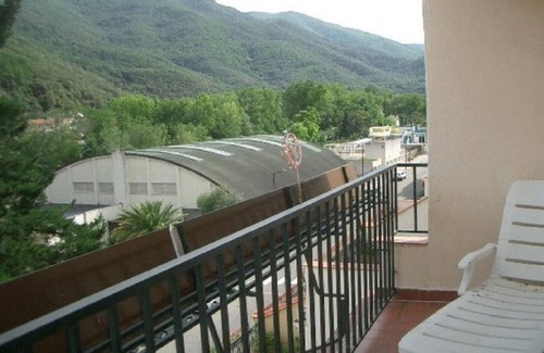 Amelie-les-Bains-Palalda Apartment | Chic 2-Room Apartment with Terrace, Veranda, and Garage, Near City Center and Cures, Sleeps 5