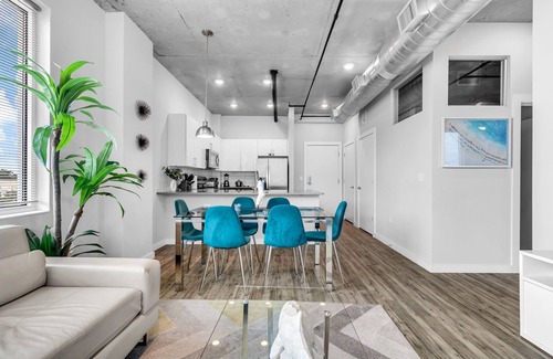St. Petersburg - Clearwater Apartment | Chic 2BR Getaway | Walk to Breweries & Art Walk