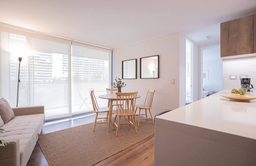 Apoquindo Apartment | Chic 2BR Retreat: Comfort Steps from Araucano Park