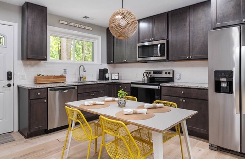 Stevensville House | Chic 3 BR/2 BA Cottage Near Chesapeake Bay