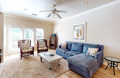 Port Aransas House | Chic 3 BR Home With Pool and Hot Tub