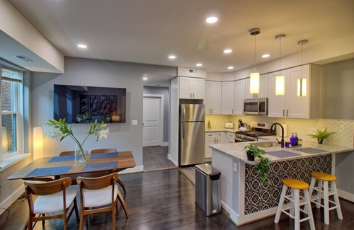 Tower Grove South Apartment | Chic 3BR Gem | TG Park | Patio+Yard+W/D+Workspace