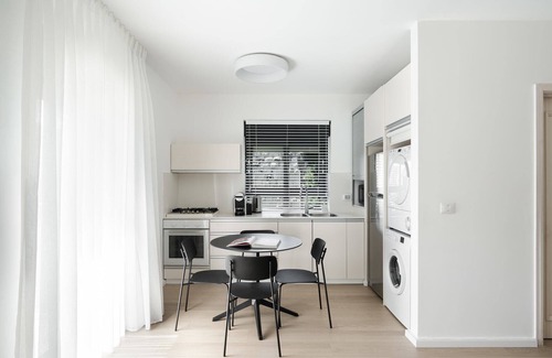 Rehavia Apartment | Chic 4 Keren Hayesod