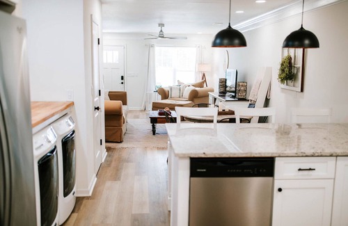 Athens House | Chic 4BR Getaway by MHM Luxury Properties