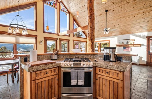 Fairplay Cabin | Chic 5bedroom 4.5bath Secluded Mountain Cabin