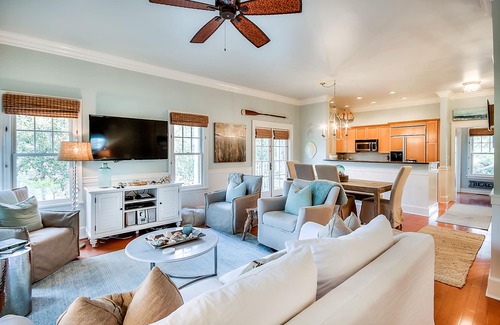 Watercolor House | Chic All Suite Condo on Cerulean Park and 1 Minute to Beach Club