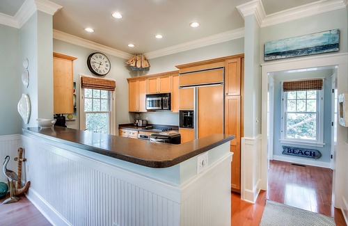 Watercolor House | Chic All Suite Condo on Cerulean Park and 1 Minute to Beach Club