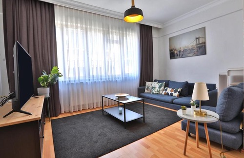 Beyoglu Apartment | Chic and Convenient Apartment Surrounded in Beyoglu