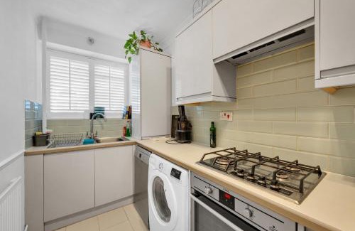 Crystal Palace Apartment | Chic and Cozy flat in Crystal Palace, South Central London