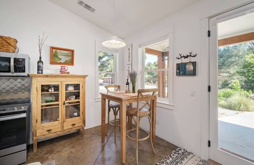 Paso Robles House | Chic and Cozy: 'Le Coop' in the Heart of Paso