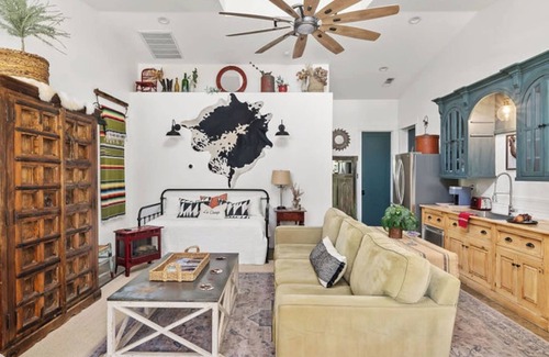 Paso Robles House | Chic and Cozy: 'Le Coop' in the Heart of Paso