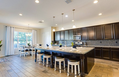 Queen Creek House | Chic and Cozy Retreat w/Heated Pool, Stay long, Save more