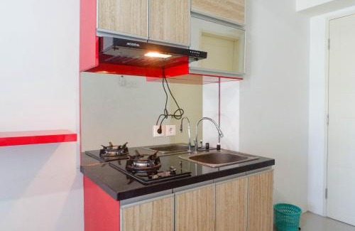 Surabaya Apartment | Chic and Cozy Studio Apartment at Tanglin Supermall Mansion By Travelio