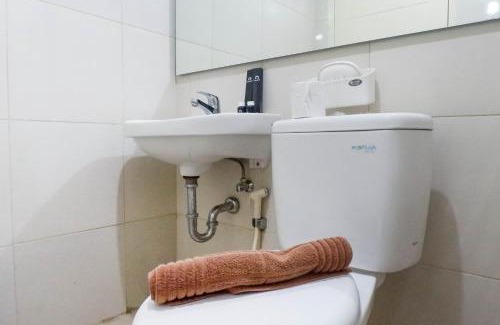 Surabaya Apartment | Chic and Cozy Studio Apartment at Tanglin Supermall Mansion By Travelio