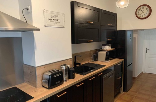 Nimes City Centre Apartment | Chic and hype 2 bedrooms appartment central Nîmes