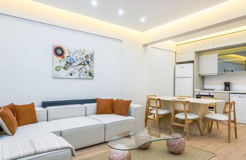 Beyoglu Apartment | Chic and Spacious Flat Near Golden Horn in Beyoglu