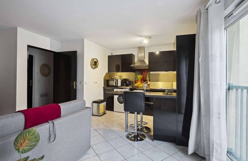 Palaiseau Apartment | Chic apart duplex with parking
