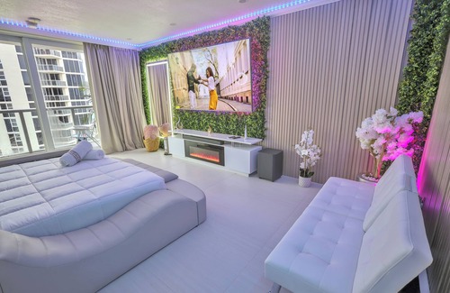 Sunny Isles Beach Hotel | Chic apartment in brilliant Sunny Isles Beach with AC, fitness room