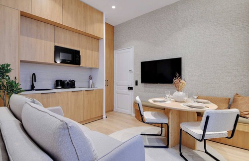 Quartier des Grandes-Carrieres Apartment | Chic apartment - 1BR/4P - Clignancourt/Sacré-Cœur