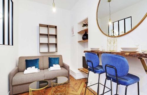 Charonne Apartment | Chic apartment in Paris for couple