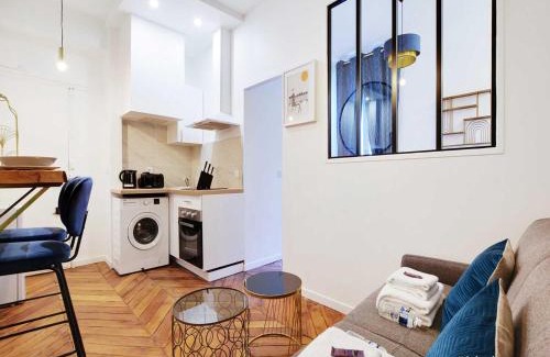Charonne Apartment | Chic apartment in Paris for couple