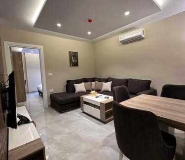 Al Swaifyeh Apartment | Chic Apartments For Rent ave0-4