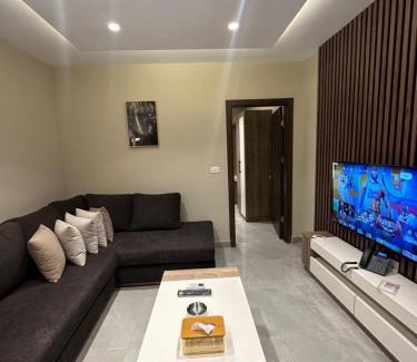 Al Swaifyeh Apartment | Chic Apartments For Rent ave1-1
